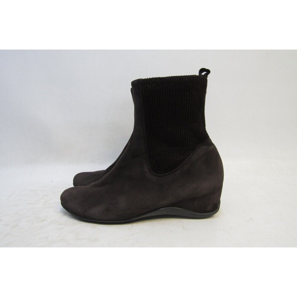 Aquatalia Womens Size 9.5 M Brown Suede Chelsea Ankle Fashion Boots Booties